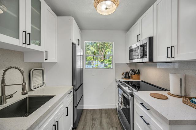 312 SW 12th Avenue, Fort Lauderdale, FL 33312
