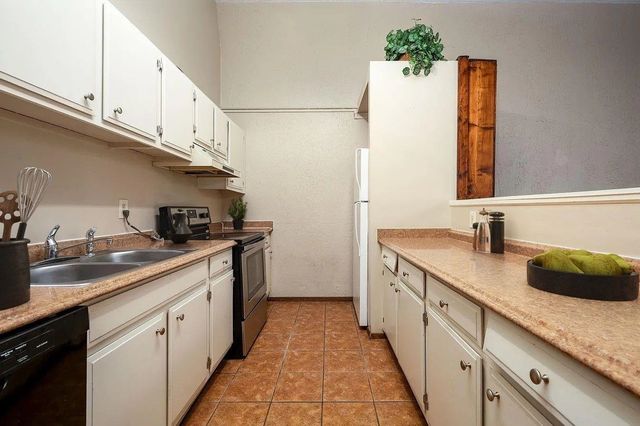 107 S Front St Apt 41, Memphis, TN 38103