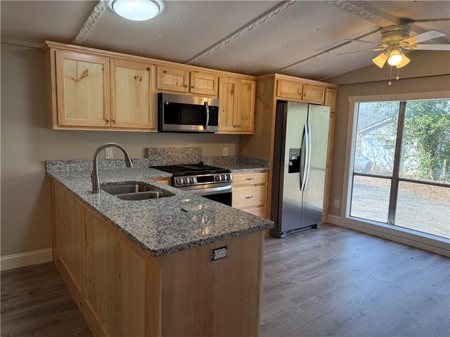 99 Davis Drive, Jasper, GA 30143