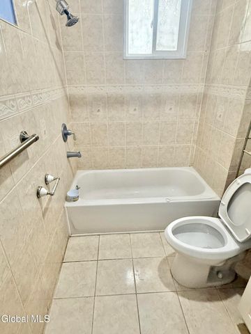 5 Hawk Street, Schenectady, NY 12307