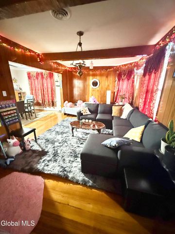 5 Hawk Street, Schenectady, NY 12307