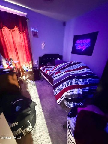 5 Hawk Street, Schenectady, NY 12307