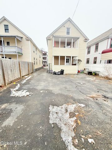 5 Hawk Street, Schenectady, NY 12307