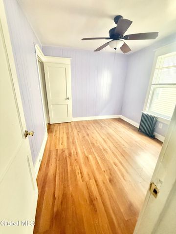 5 Hawk Street, Schenectady, NY 12307