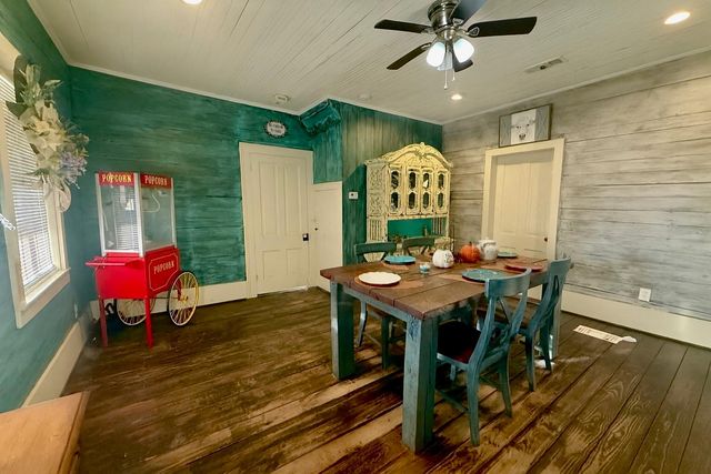 841 S Loop 497, Brenham, TX 77833