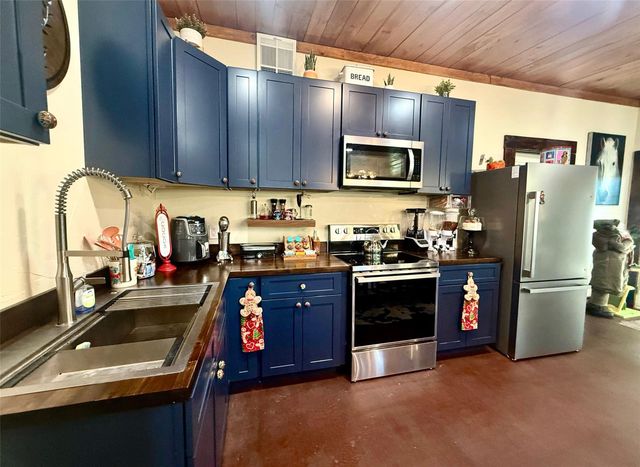 841 S Loop 497, Brenham, TX 77833