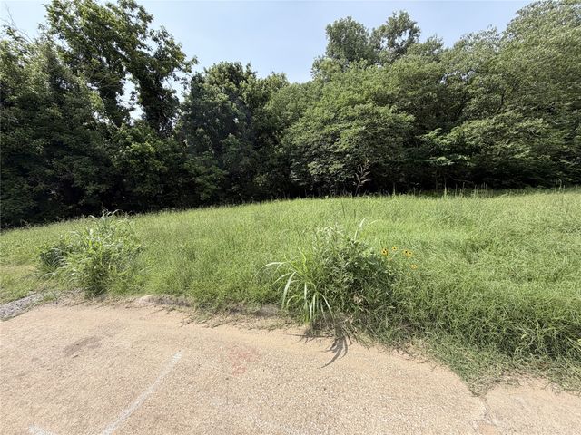 1326 W Crawford Street, Denison, TX 75020