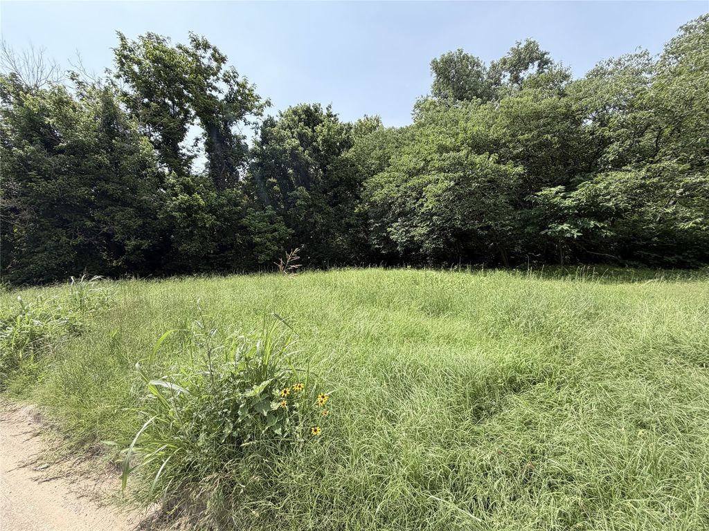 1326 W Crawford Street, Denison, TX 75020
