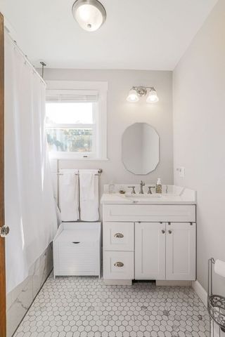 15 Davidson Road, Worcester, MA 01605