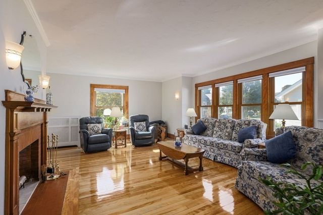 15 Davidson Road, Worcester, MA 01605
