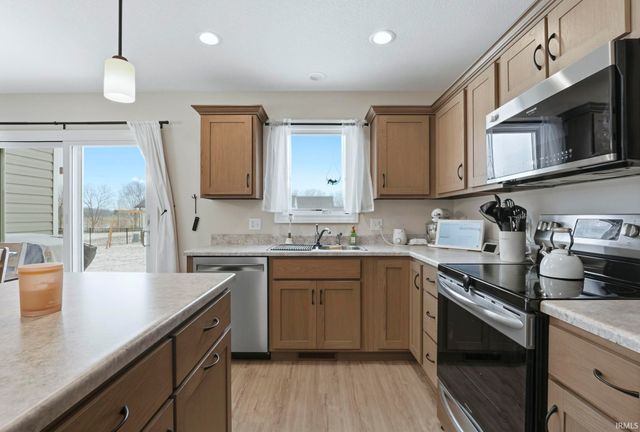 1928 Freestone Place, Huntertown, IN 46748