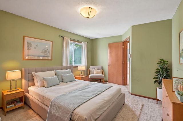 8270 Dawson Way, Inver Grove Heights, MN 55076