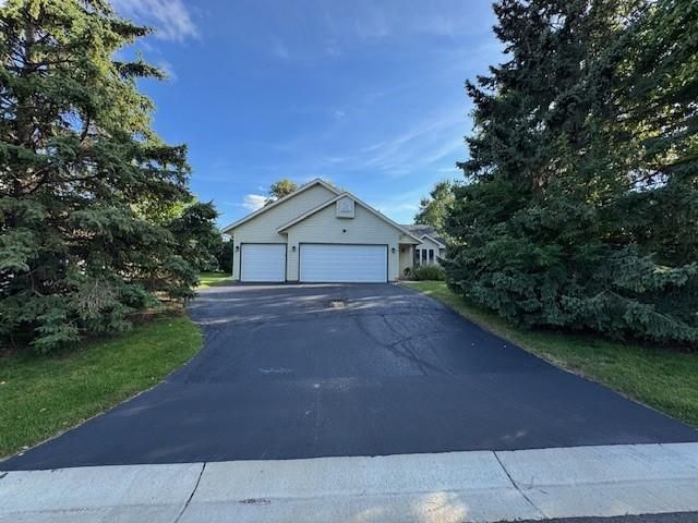 8270 Dawson Way, Inver Grove Heights, MN 55076