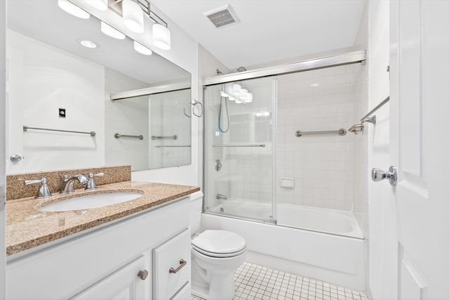 200 Captains Row 202, Chelsea, MA 02150