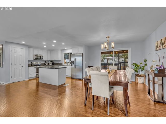 3893 Sw 4TH St, Gresham, OR 97030