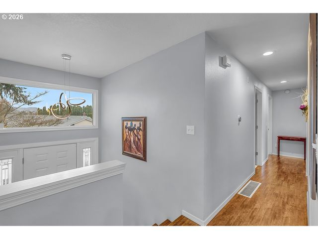 3893 Sw 4TH St, Gresham, OR 97030