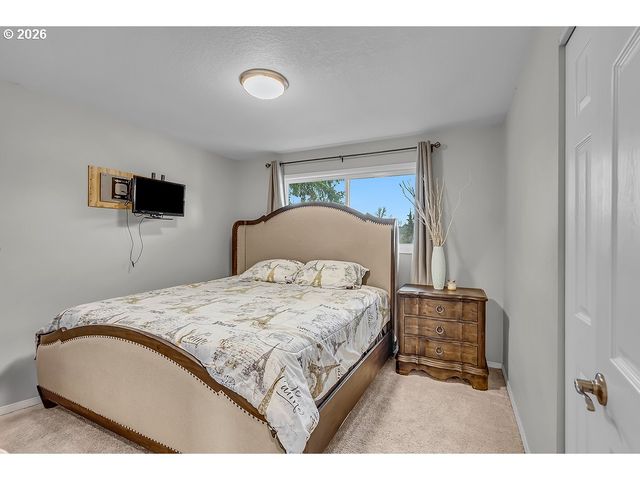 3893 Sw 4TH St, Gresham, OR 97030