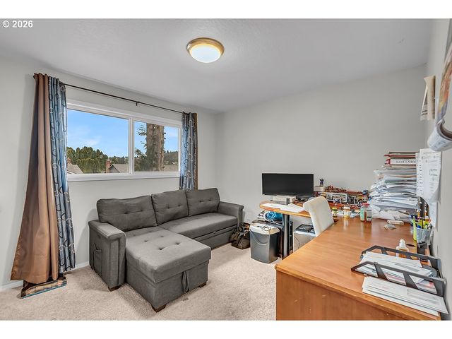 3893 Sw 4TH St, Gresham, OR 97030