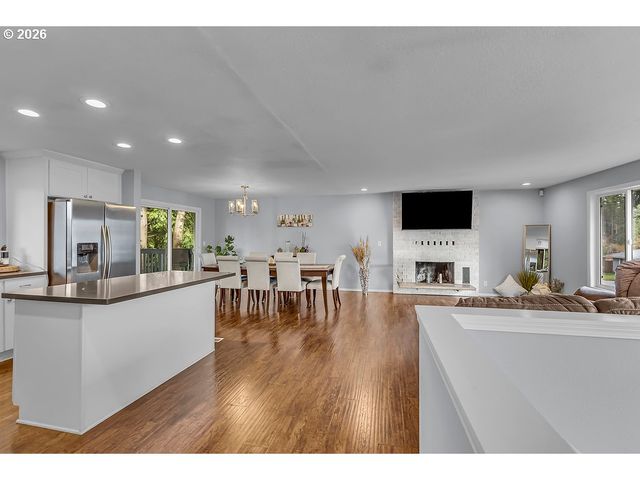 3893 Sw 4TH St, Gresham, OR 97030