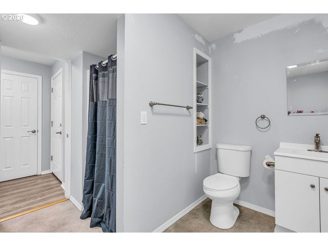 3893 Sw 4TH St, Gresham, OR 97030