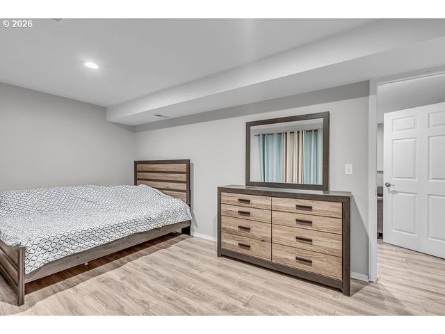 3893 Sw 4TH St, Gresham, OR 97030