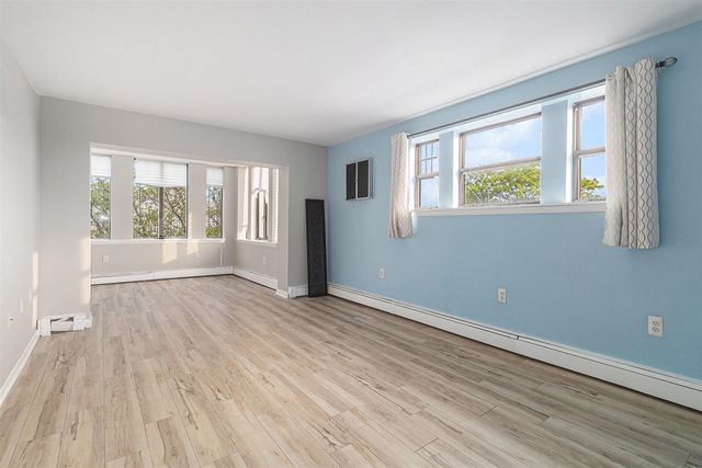 120 Seward Street, Detroit, MI 48202