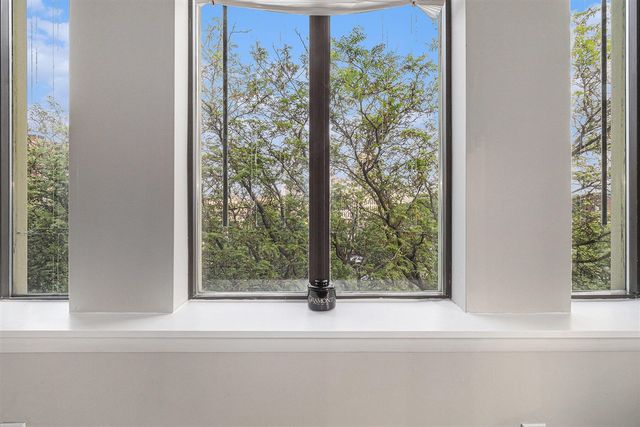 120 Seward Street, Detroit, MI 48202