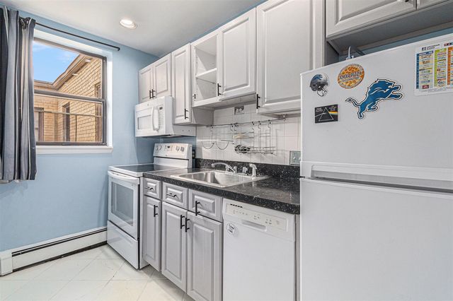 120 Seward Street, Detroit, MI 48202