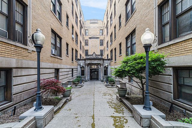 120 Seward Street, Detroit, MI 48202