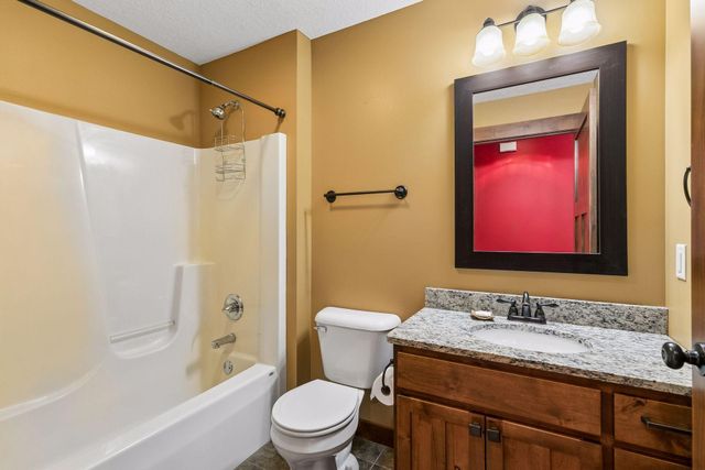 2314 Rangeview Lane, River Falls, WI 54022