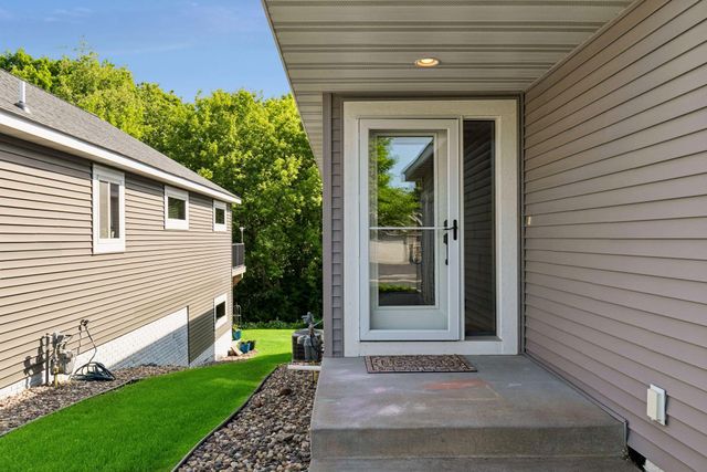 2314 Rangeview Lane, River Falls, WI 54022