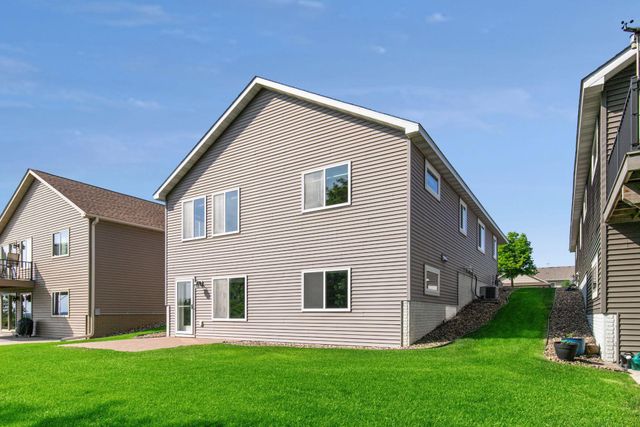2314 Rangeview Lane, River Falls, WI 54022