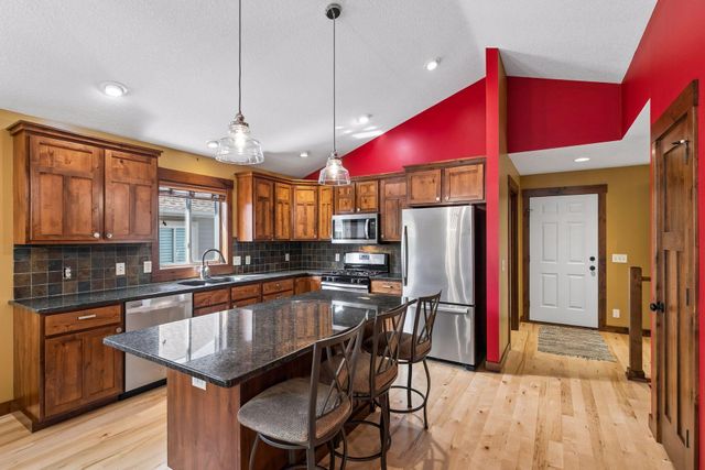 2314 Rangeview Lane, River Falls, WI 54022