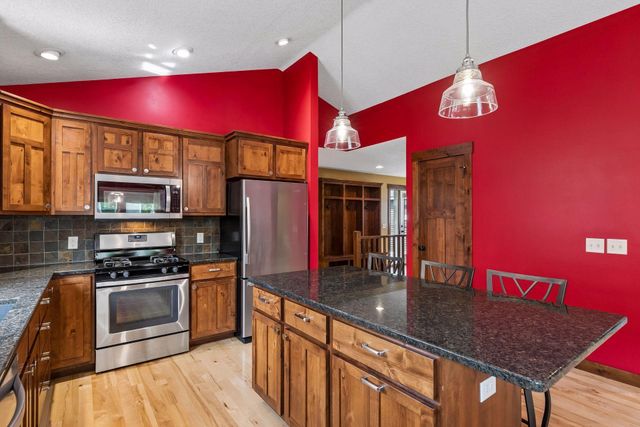 2314 Rangeview Lane, River Falls, WI 54022