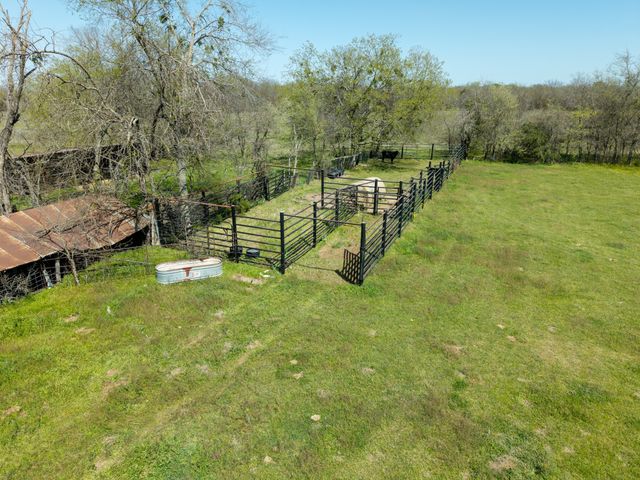 141 Lcr 405, Mexia, TX 76667
