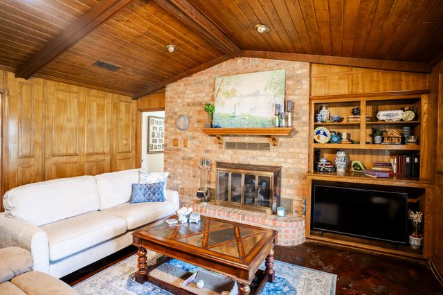 141 Lcr 405, Mexia, TX 76667