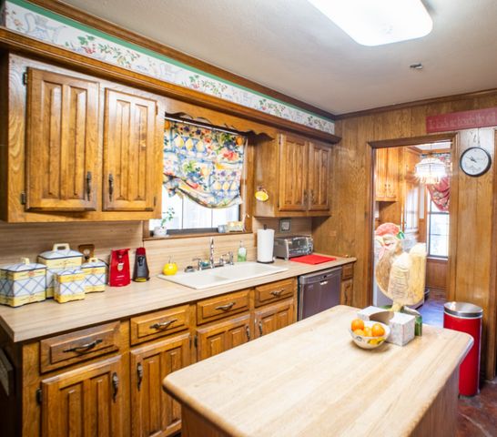 141 Lcr 405, Mexia, TX 76667