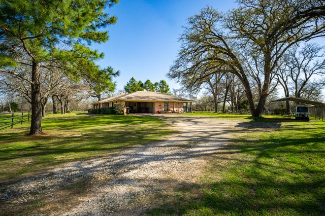 141 Lcr 405, Mexia, TX 76667