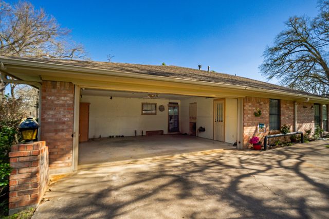 141 Lcr 405, Mexia, TX 76667