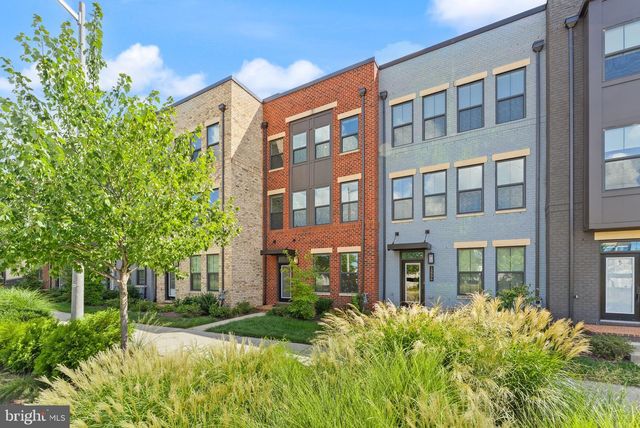 12994 HATTONTOWN SQ, Herndon, VA 20171