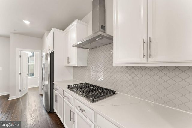 12994 HATTONTOWN SQ, Herndon, VA 20171