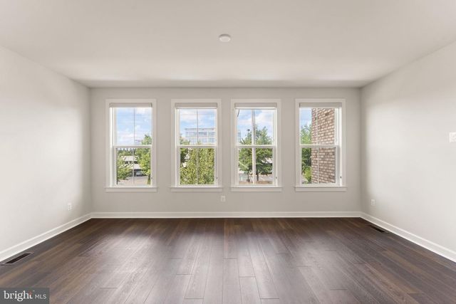 12994 HATTONTOWN SQ, Herndon, VA 20171