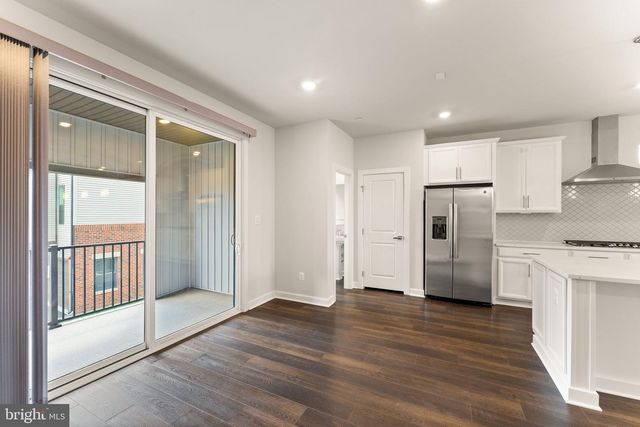 12994 HATTONTOWN SQ, Herndon, VA 20171