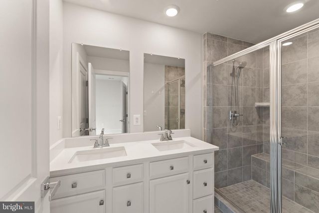 12994 HATTONTOWN SQ, Herndon, VA 20171