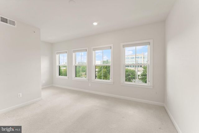 12994 HATTONTOWN SQ, Herndon, VA 20171