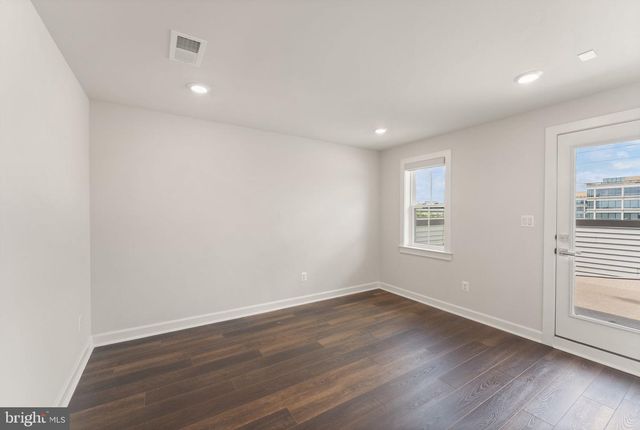 12994 HATTONTOWN SQ, Herndon, VA 20171