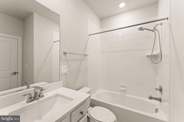 12994 HATTONTOWN SQ, Herndon, VA 20171