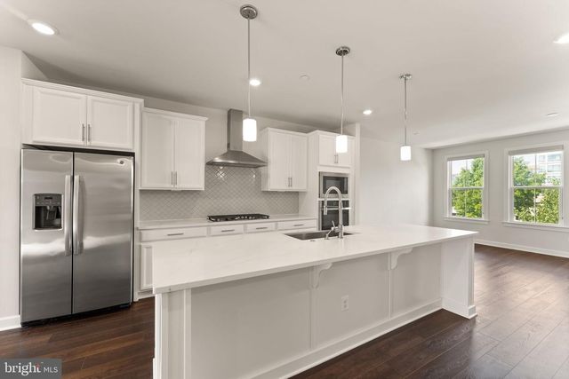 12994 HATTONTOWN SQ, Herndon, VA 20171