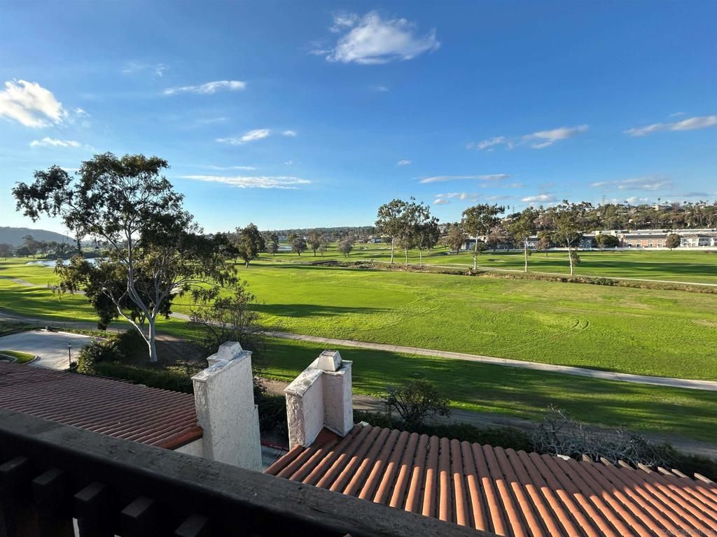 2502 Navarra Dr 221, Carlsbad, CA 92009