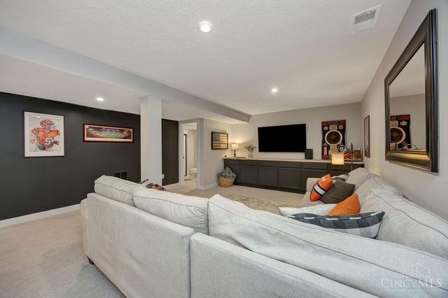 1343 Springfield Drive, Harrison, OH 45030